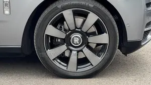 Rolls-Royce Cullinan Base 2019 Silver