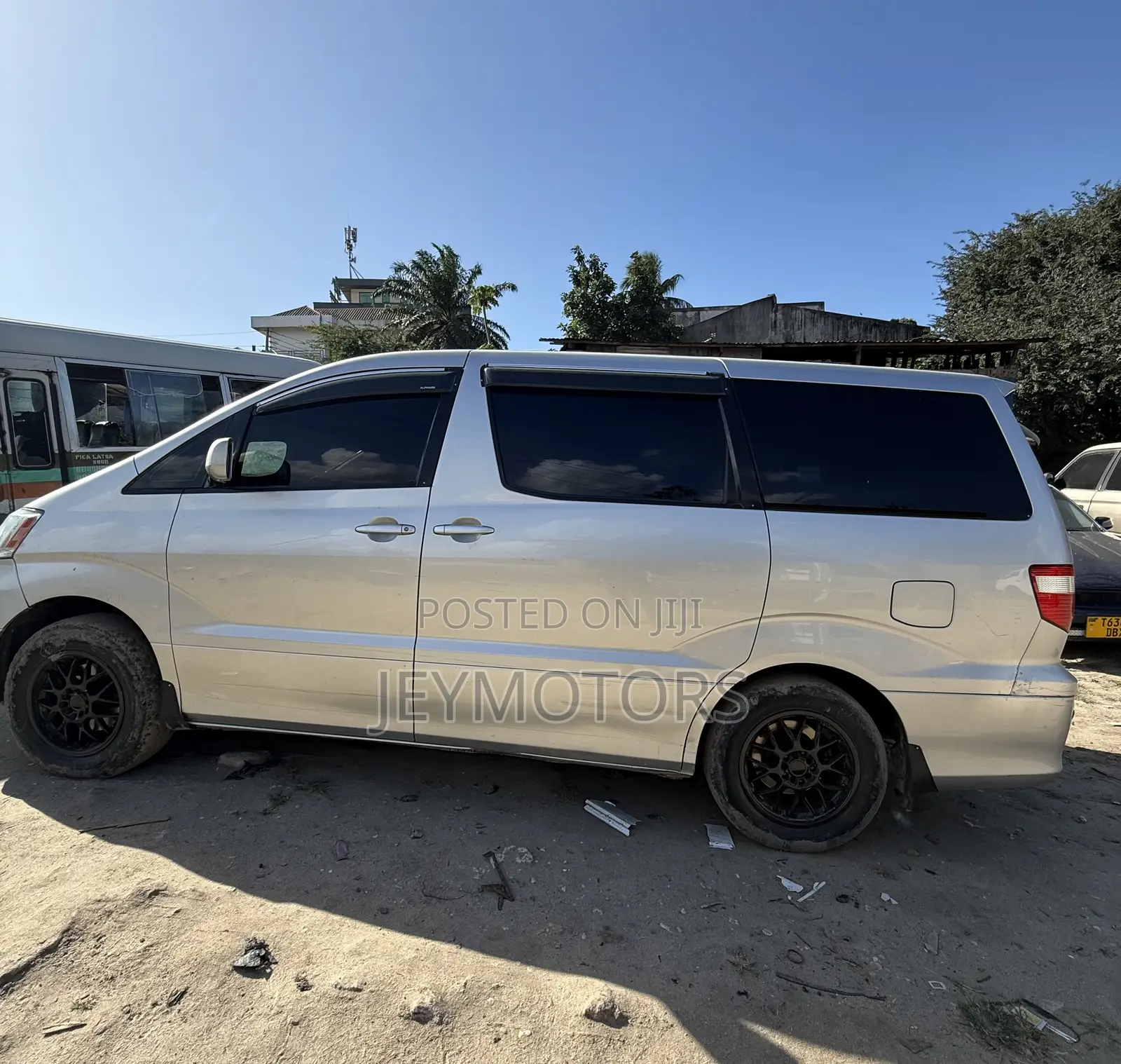 Toyota Alphard 2005 Silver