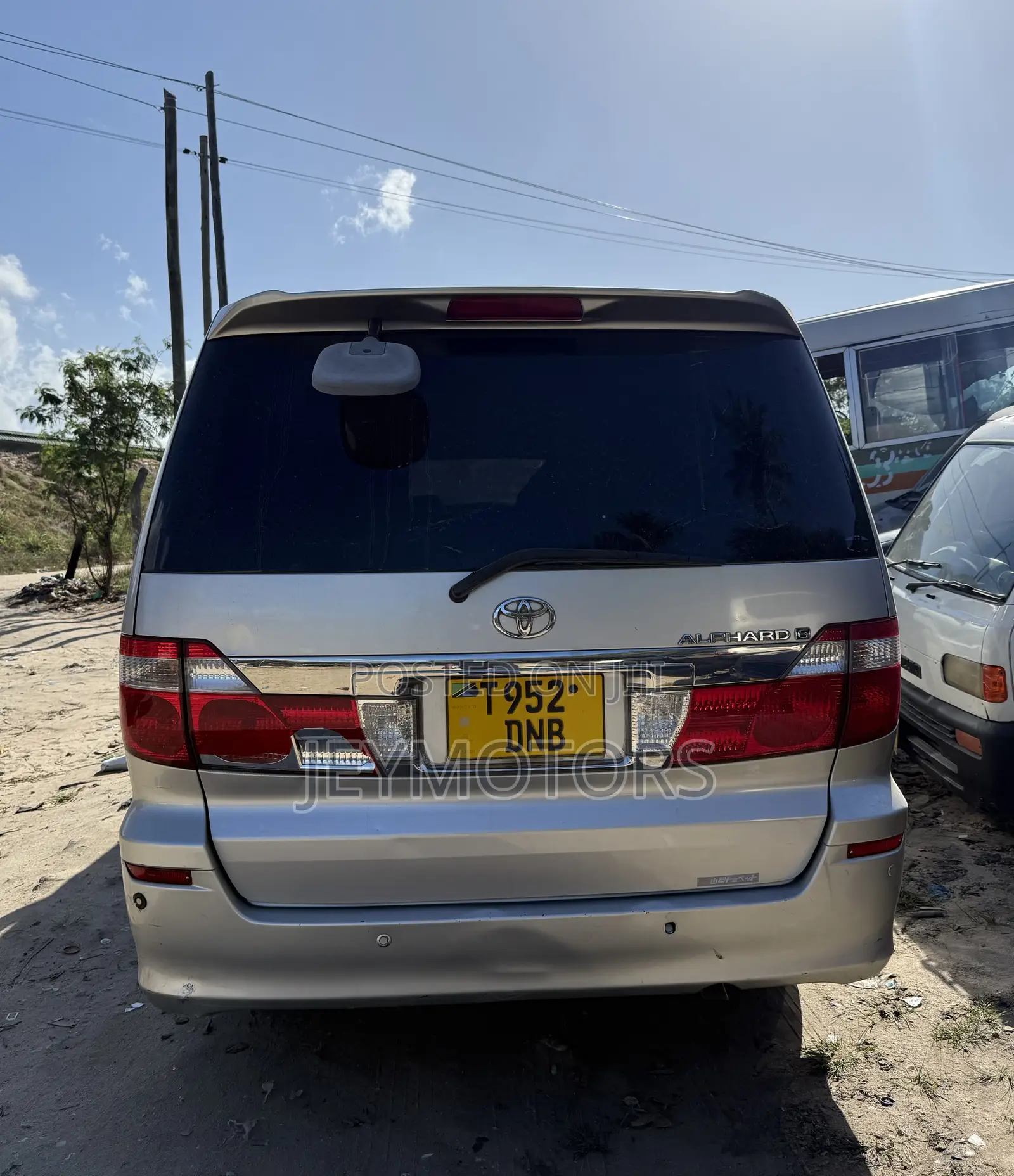 Toyota Alphard 2005 Silver