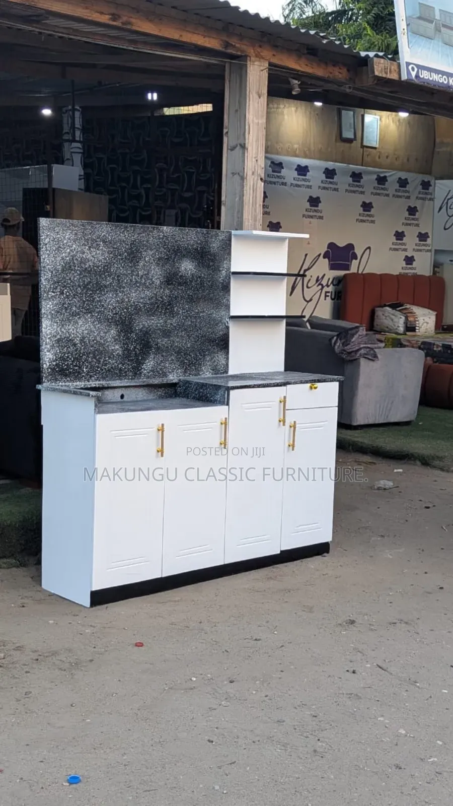 Kitchen Cabinet Ya Milango Minne Inatumia Jiko La Plates Mbili