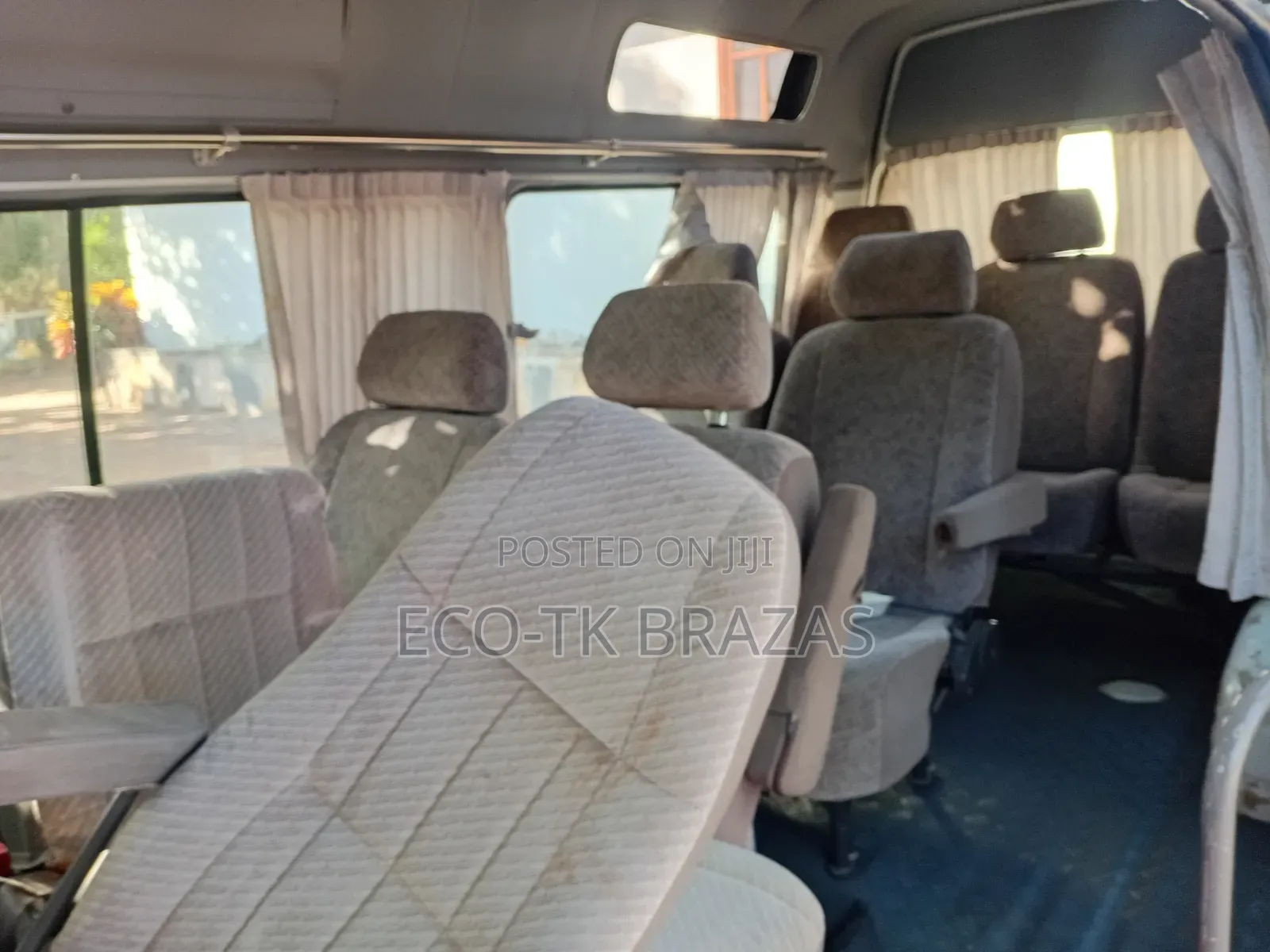 Toyota HiAce 2001 White