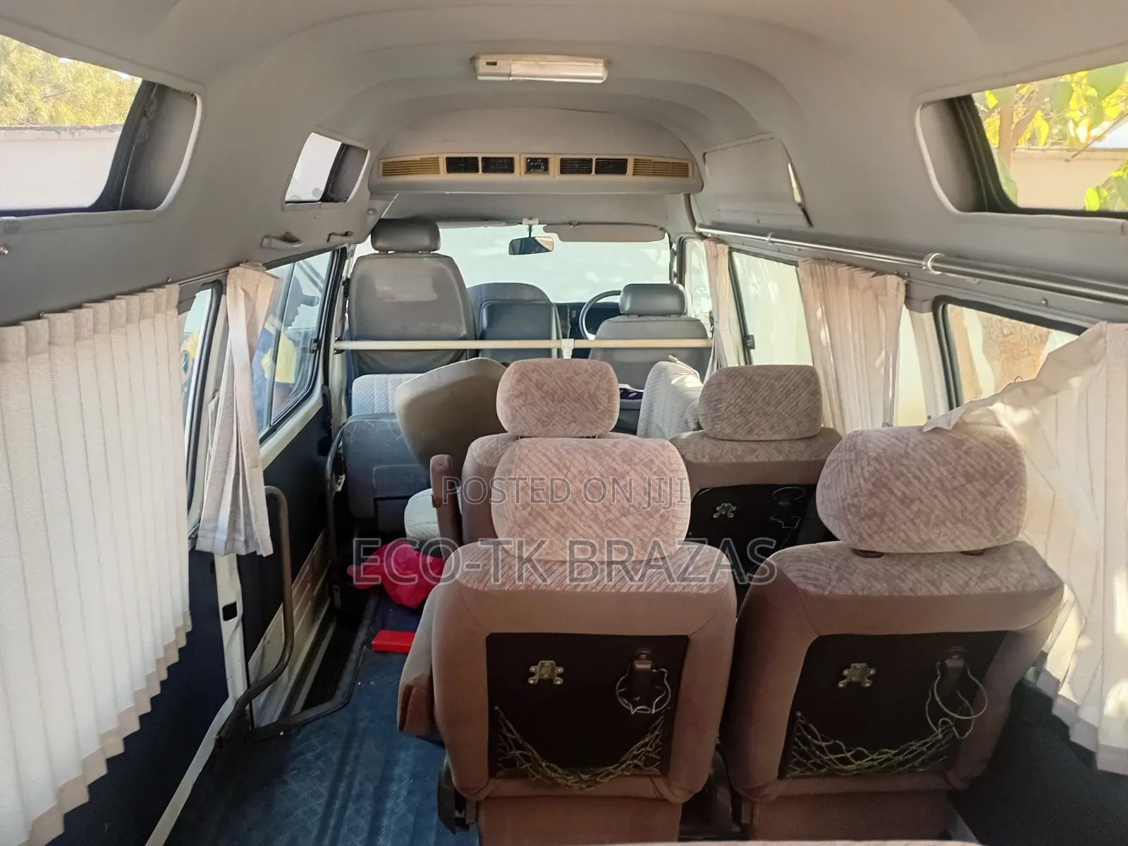 Toyota HiAce 2001 White