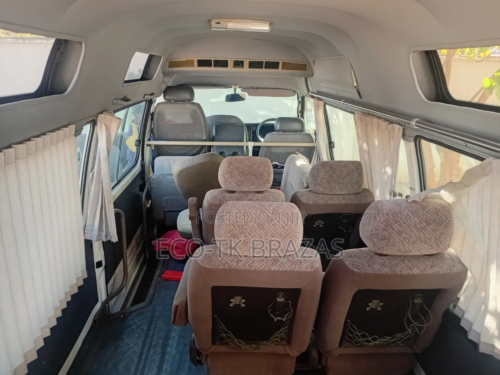 Toyota HiAce 2001 White