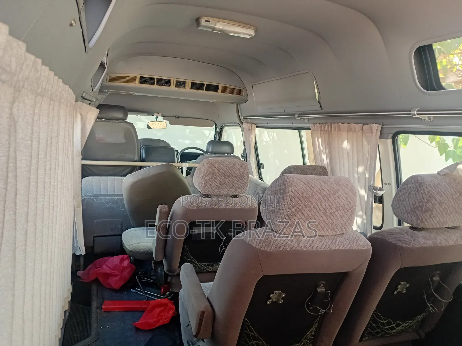 Toyota HiAce 2001 White