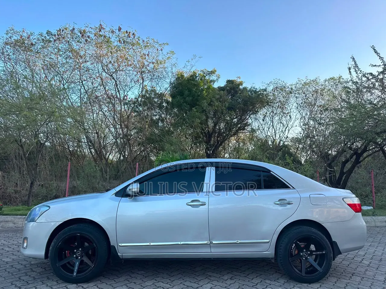 Toyota Premio 2010 Silver