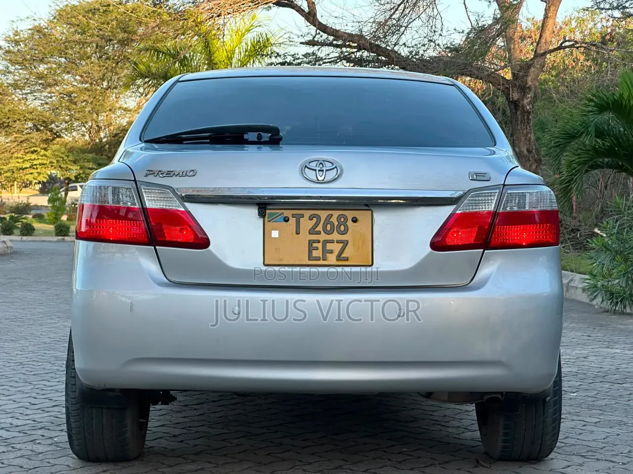 Toyota Premio 2010 Silver
