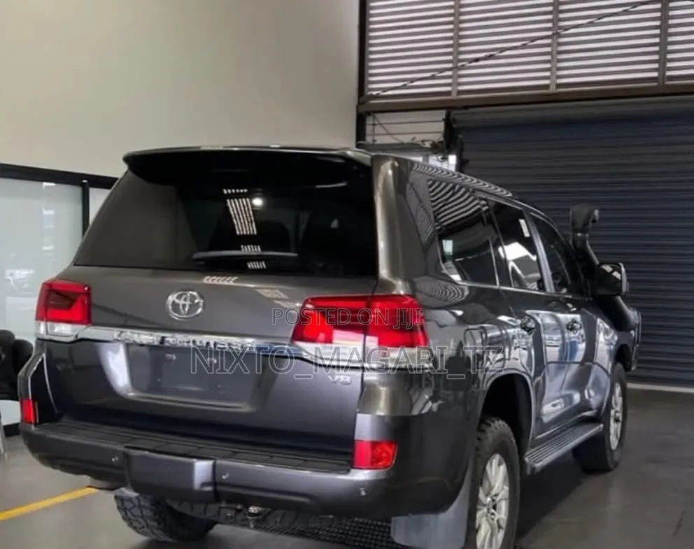 Toyota Land Cruiser 2019 Gray