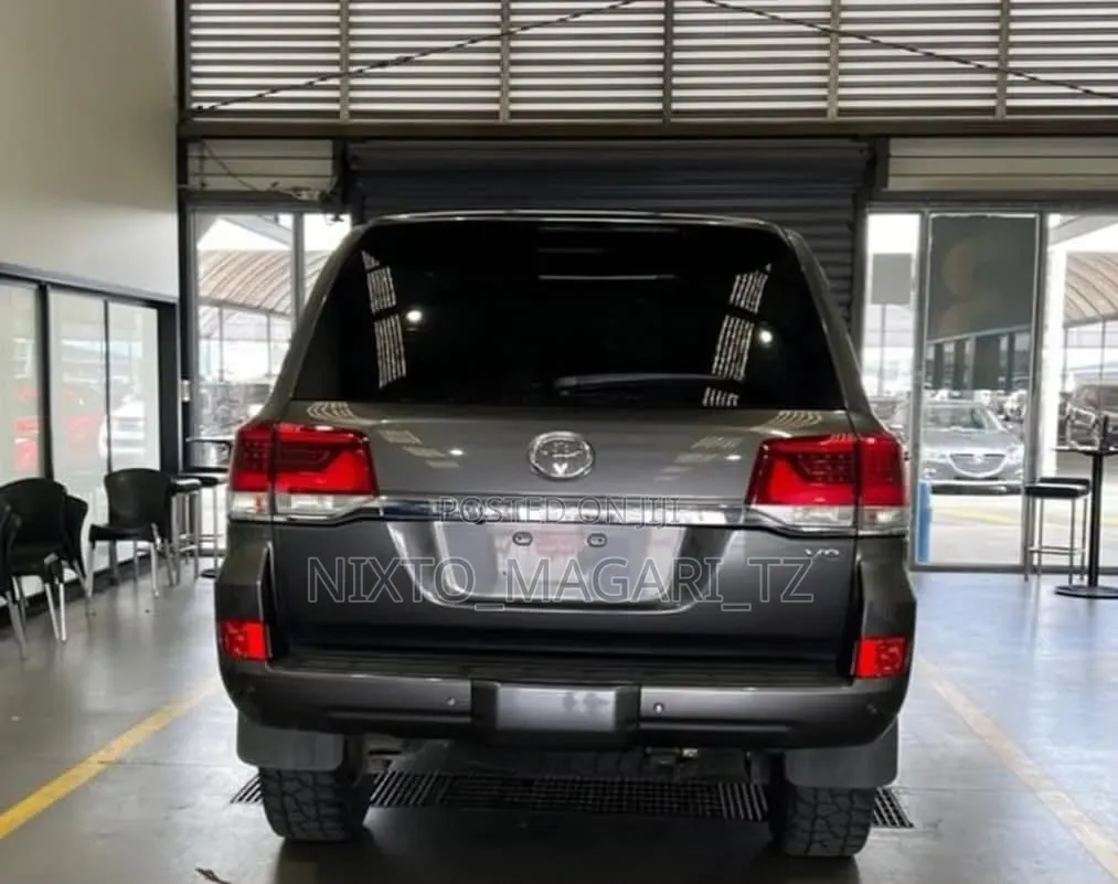 Toyota Land Cruiser 2019 Gray