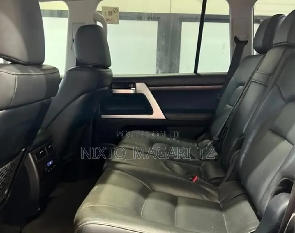 Toyota Land Cruiser 2019 Gray