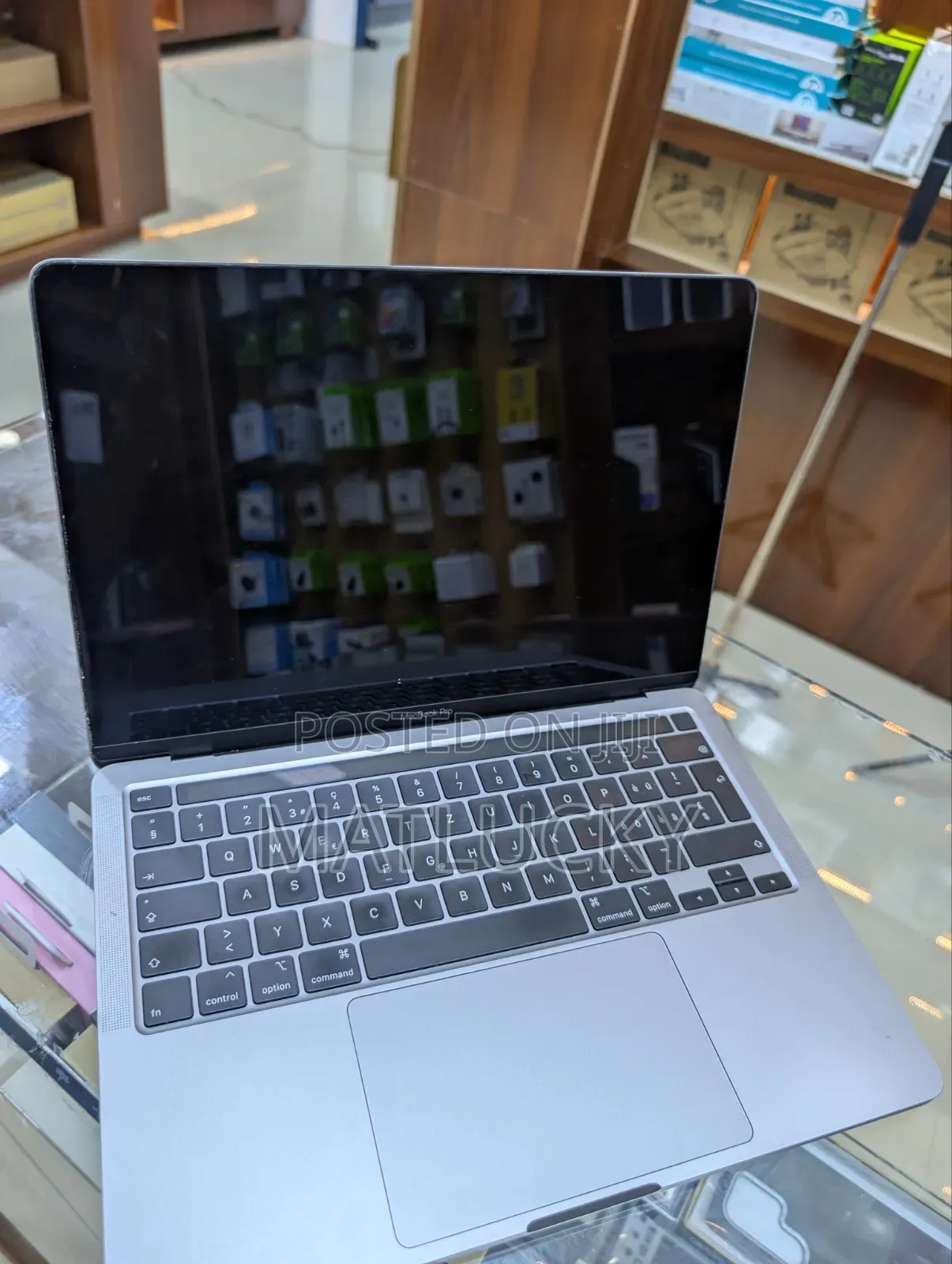 Laptop Apple MacBook 2020 16GB Intel Core i7 SSD 512GB