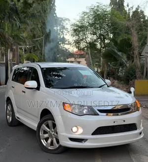 Mitsubishi Outlander 2010 White