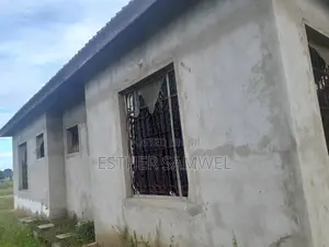 5bdrm House in Tangasisi for sale