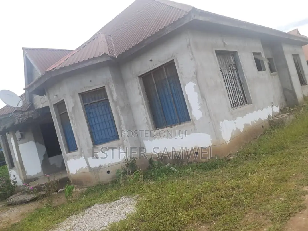 5bdrm House in Tangasisi for sale