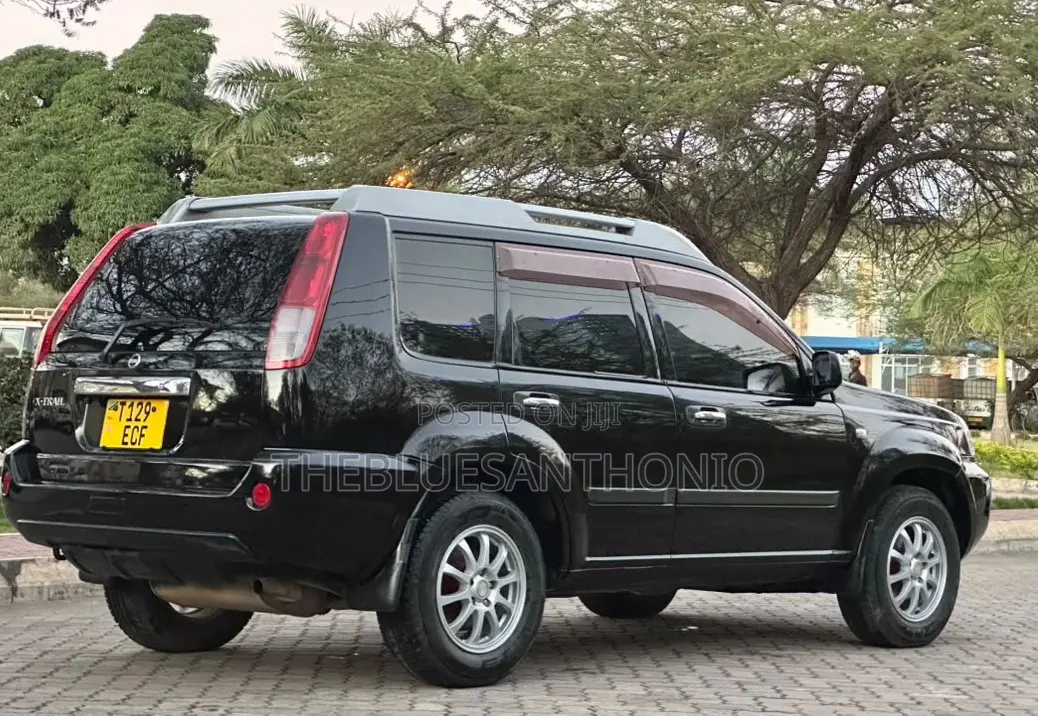 Nissan X-Trail 2006 Black