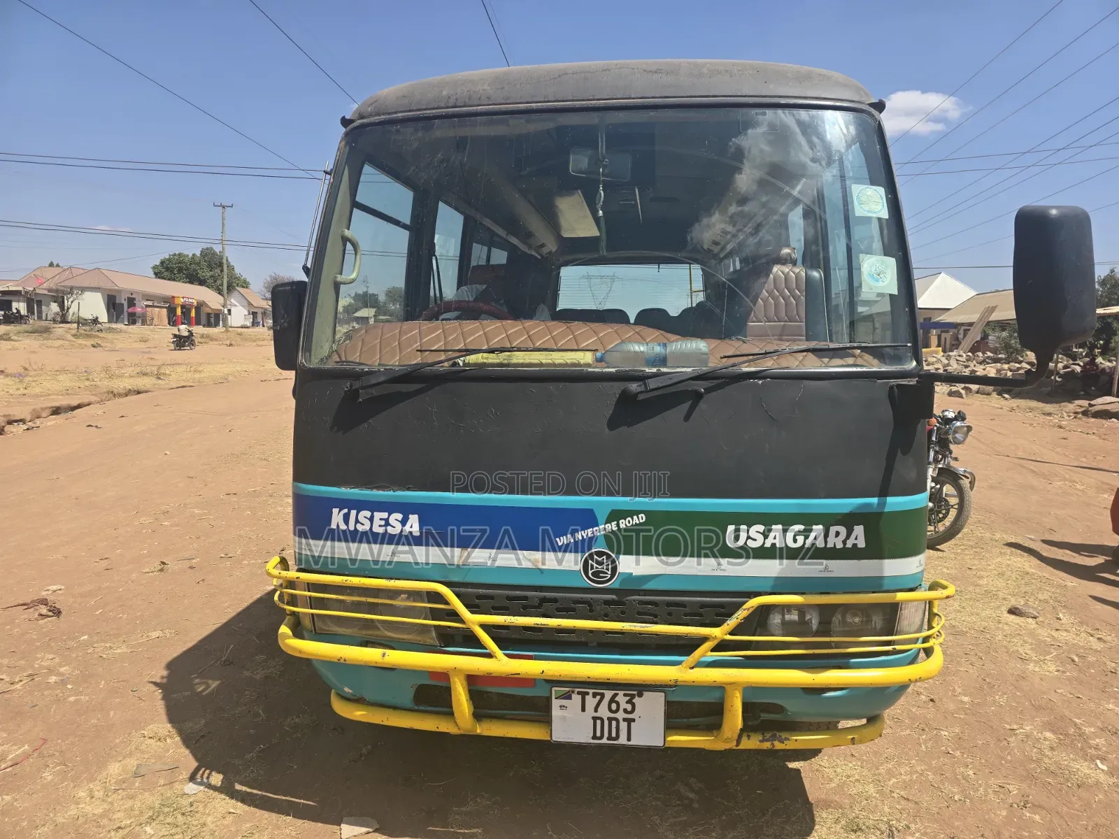 Mitsubishi Fuso Rosa 2000 Blue