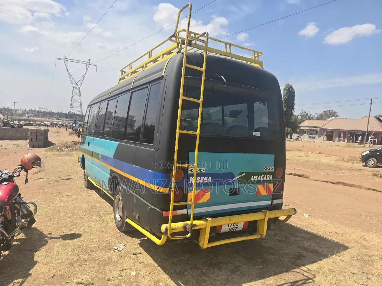 Mitsubishi Fuso Rosa 2000 Blue