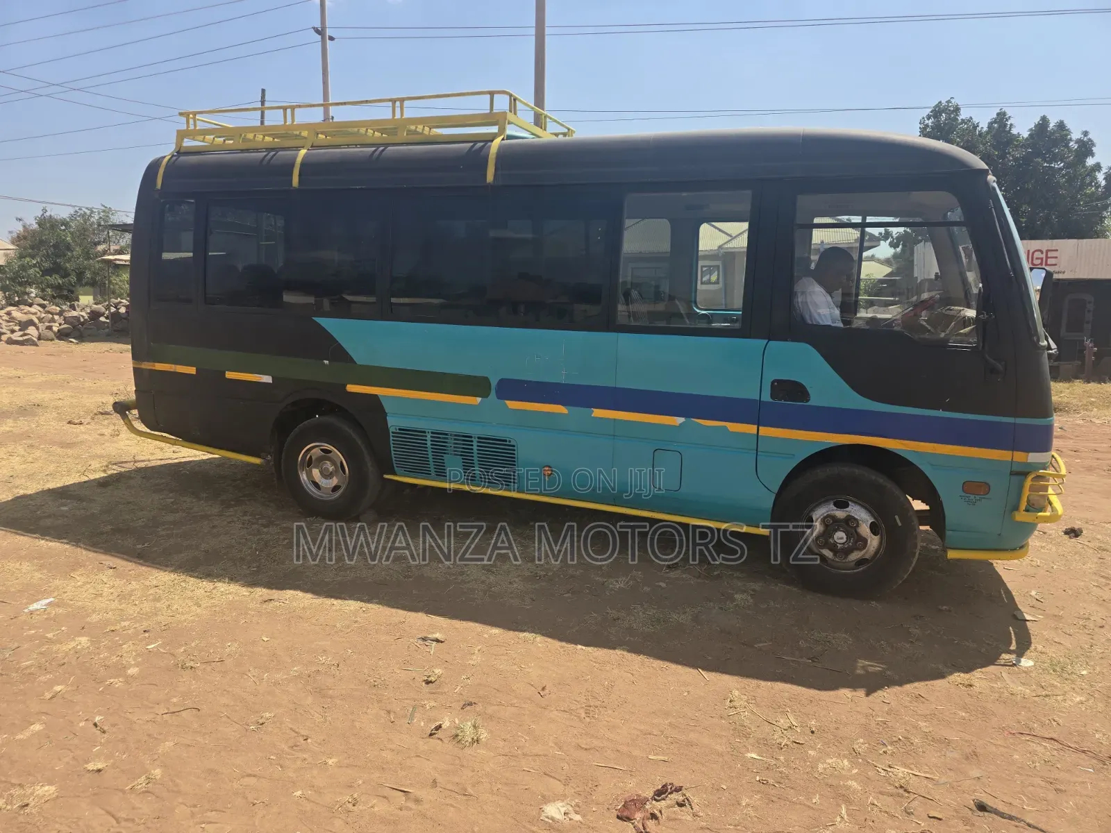 Mitsubishi Fuso Rosa 2000 Blue