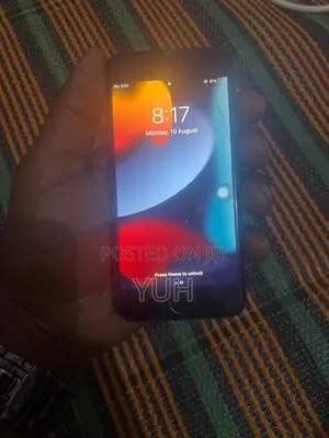 Apple iPhone 7 32 GB Black