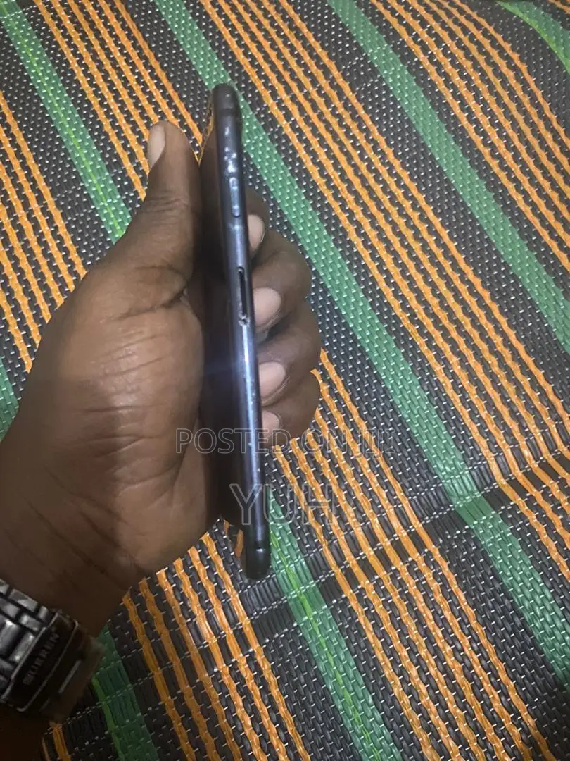 Apple iPhone 7 32 GB Black