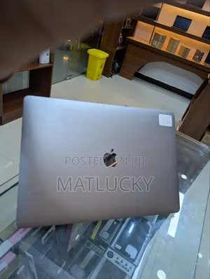 Laptop Apple MacBook 2019 32GB Intel Core i7 SSD 1T