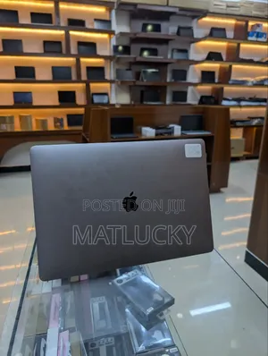 Laptop Apple MacBook 2019 32GB Intel Core i7 SSD 1T