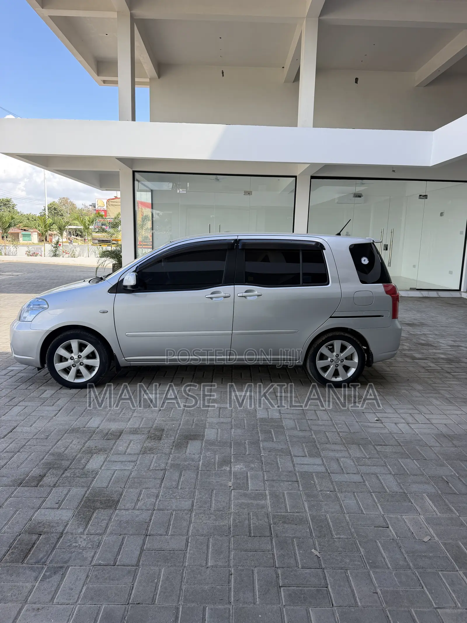 Toyota Raum 1.5 FWD 2007 Silver