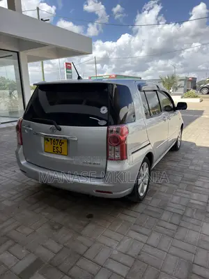 Toyota Raum 1.5 FWD 2007 Silver