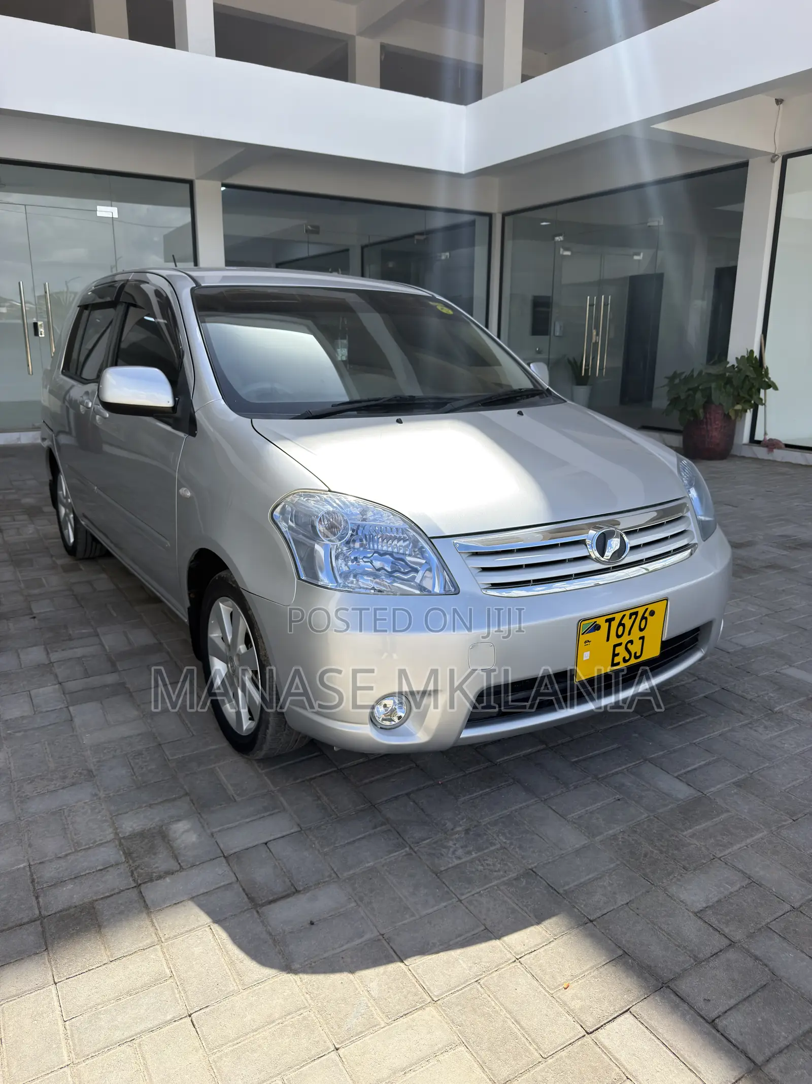 Toyota Raum 1.5 FWD 2007 Silver