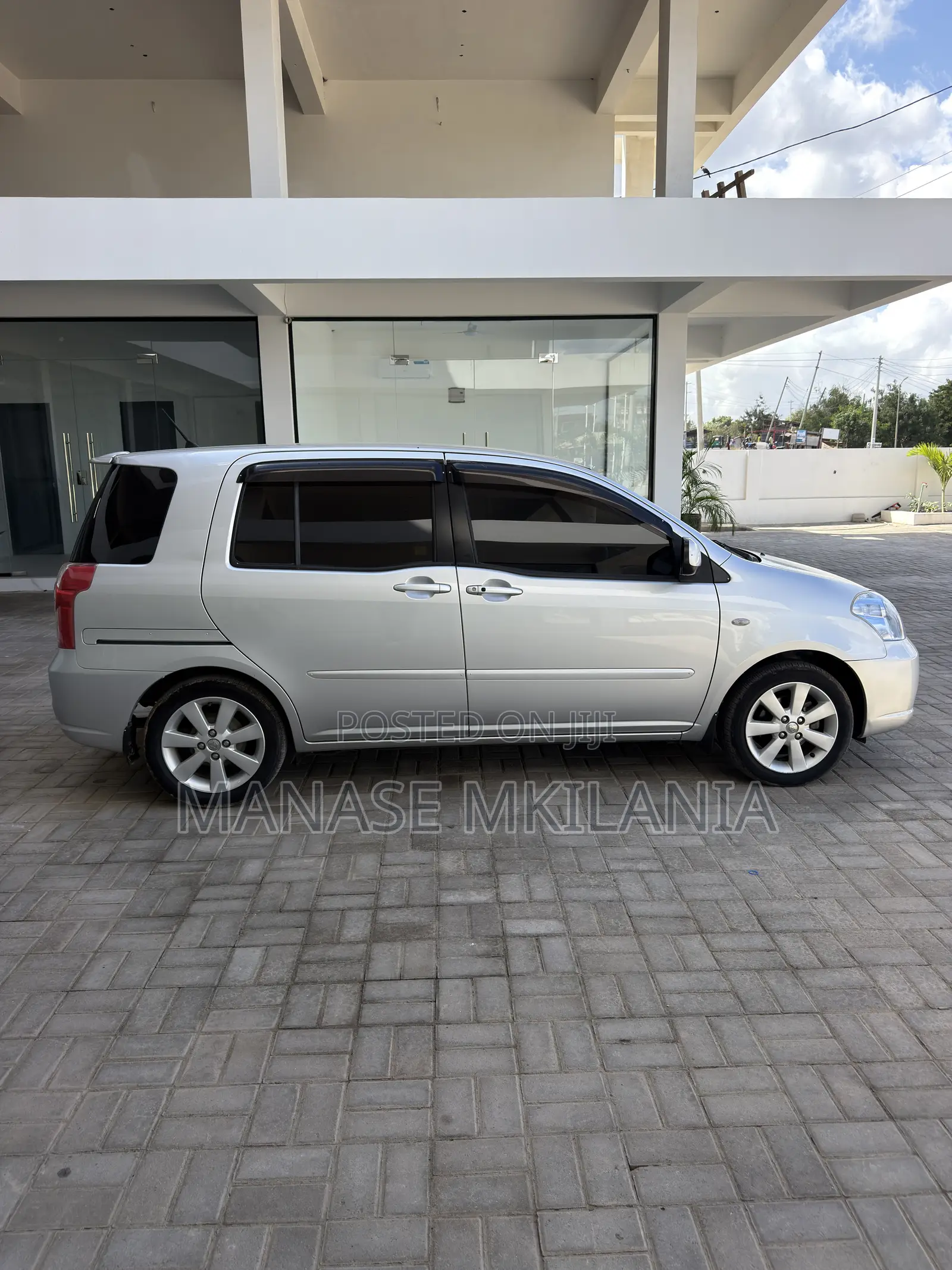 Toyota Raum 1.5 FWD 2007 Silver