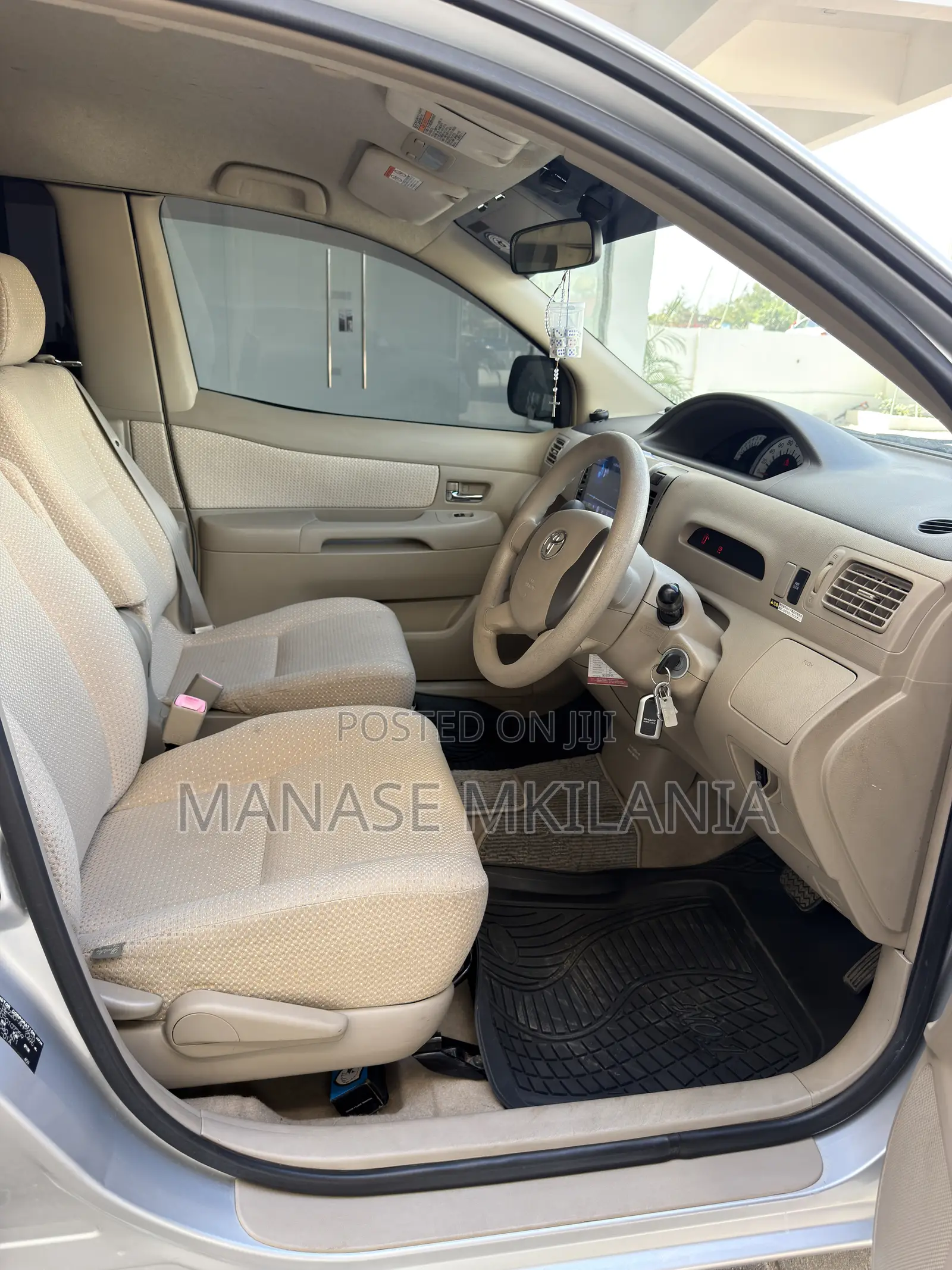 Toyota Raum 1.5 FWD 2007 Silver