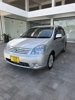 Toyota Raum 1.5 FWD 2007 Silver