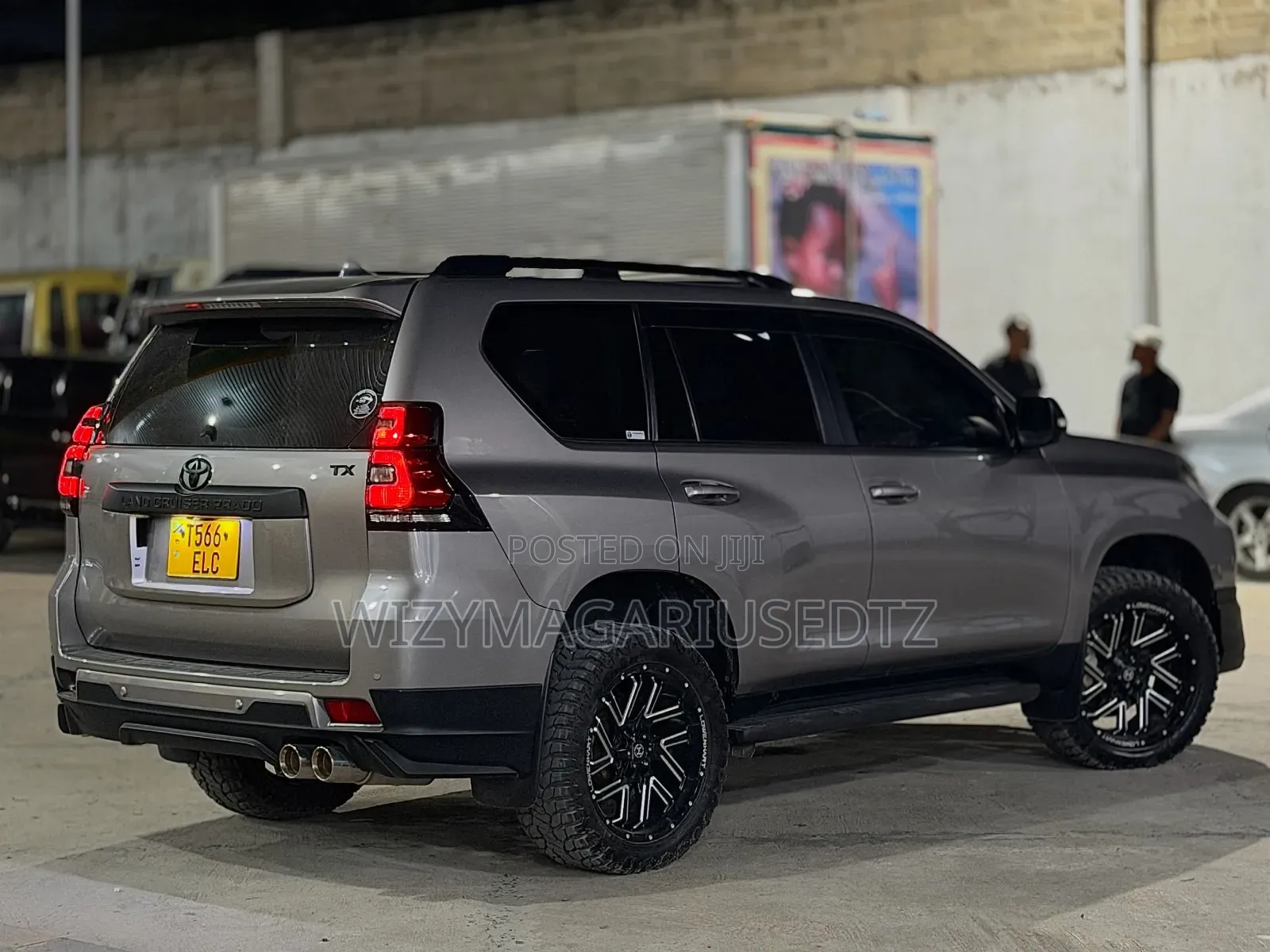 Toyota Land Cruiser Prado 2023 Gray