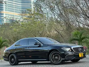 Mercedes-Benz E400 2016 Black