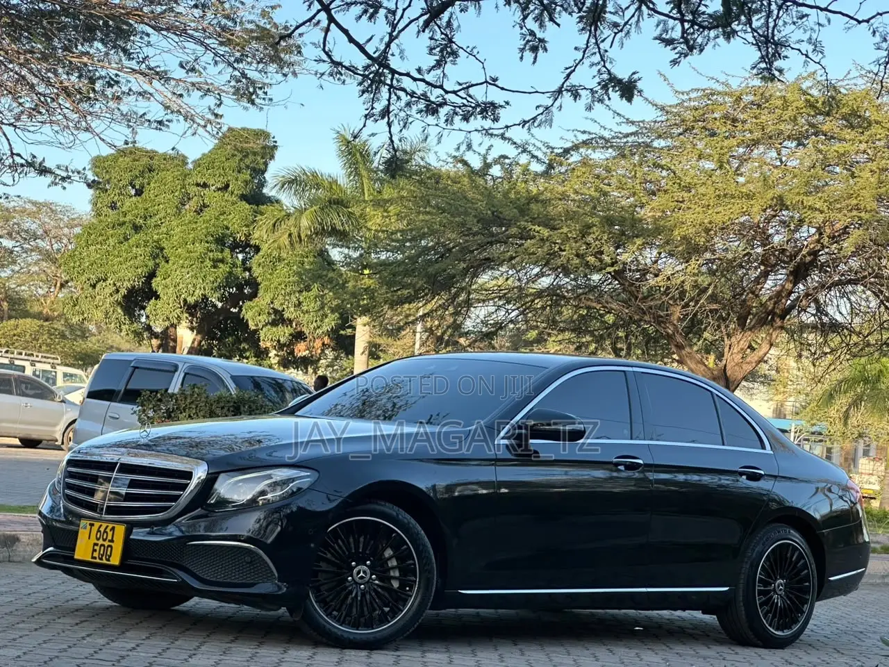 Mercedes-Benz E400 2016 Black