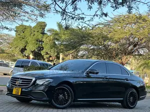 Mercedes-Benz E400 2016 Black