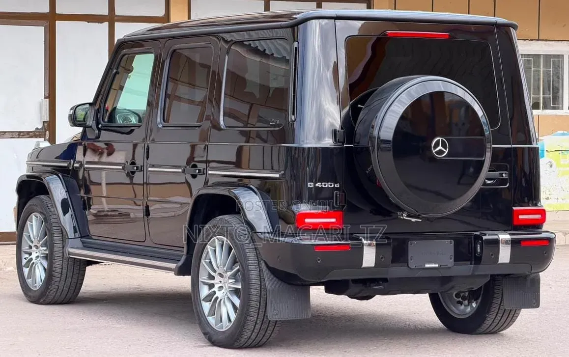 Mercedes-Benz G-Class 2023 Black