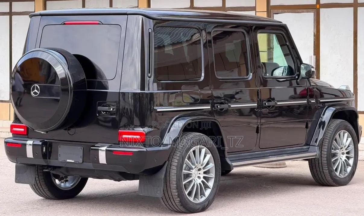 Mercedes-Benz G-Class 2023 Black
