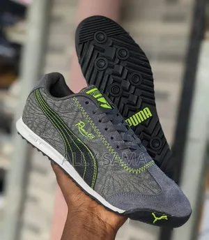 Men's Sneakers Puma Room68
