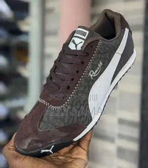 Men's Sneakers Puma Room68