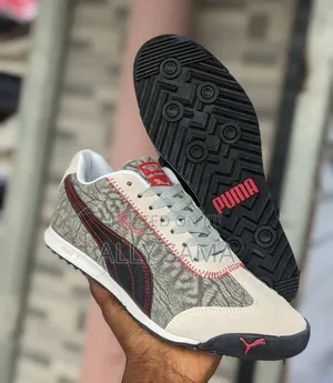 Men's Sneakers Puma Room68