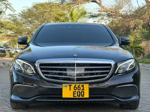 Mercedes-Benz E400 2016 Black