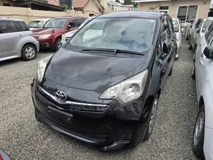 Toyota Ractis 2011 Black