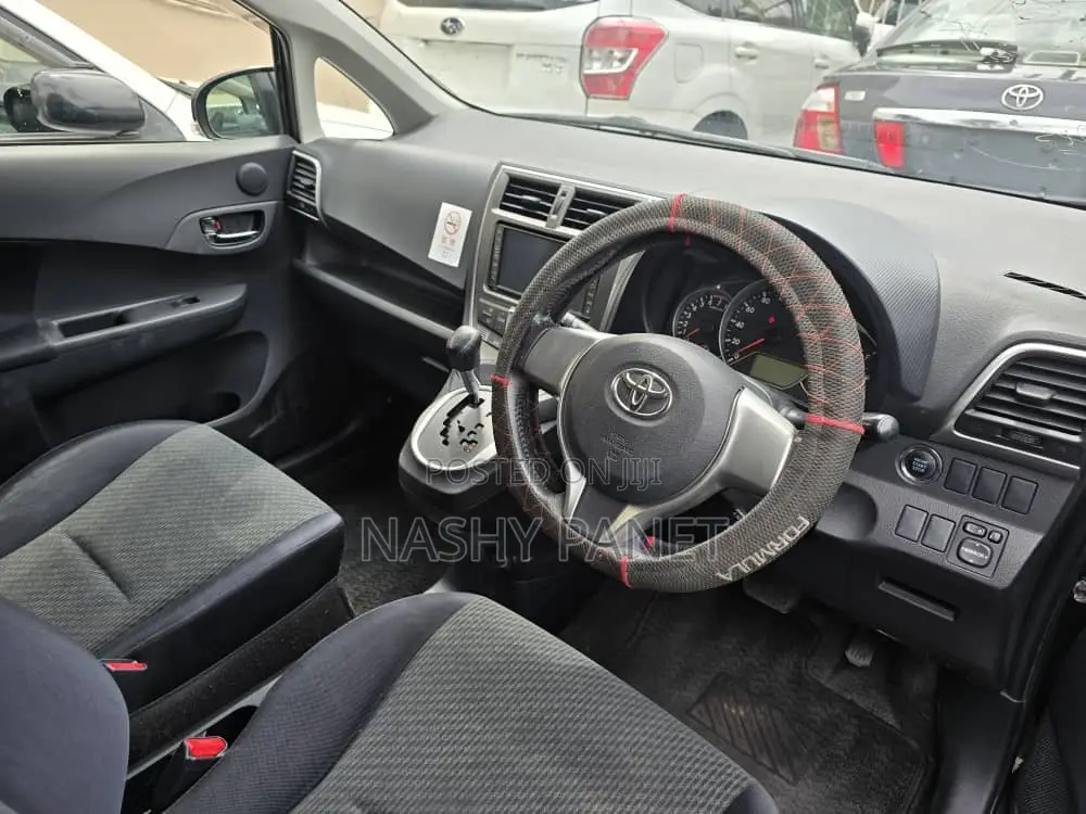 Toyota Ractis 2011 Black