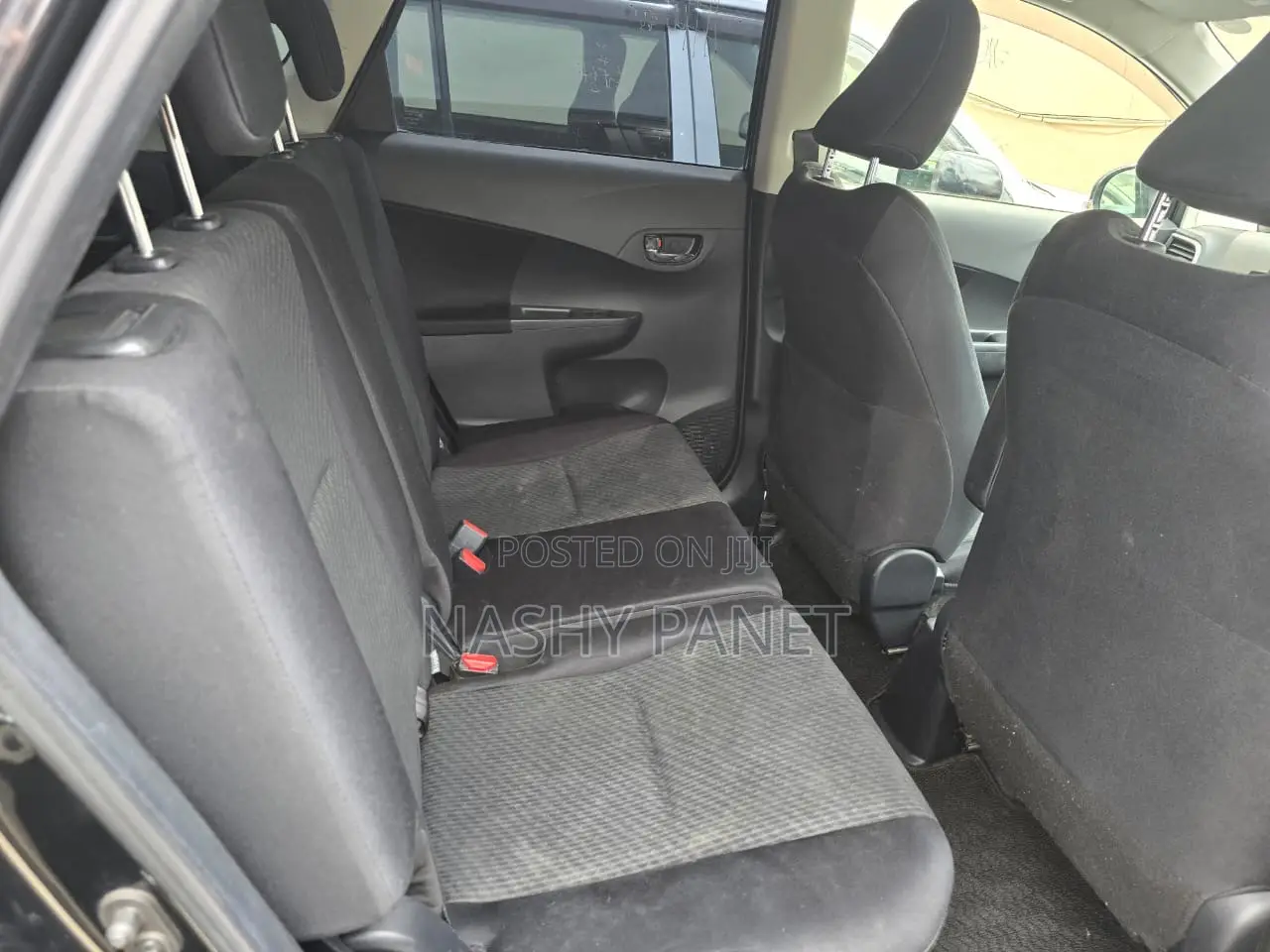 Toyota Ractis 2011 Black