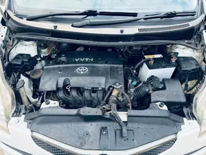 Toyota Ractis 2008 White
