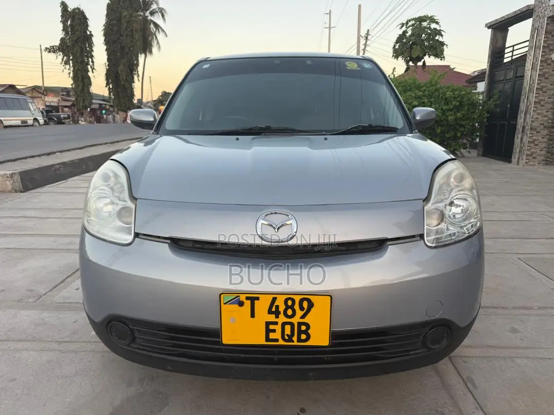 Mazda Verisa 2004 Gray