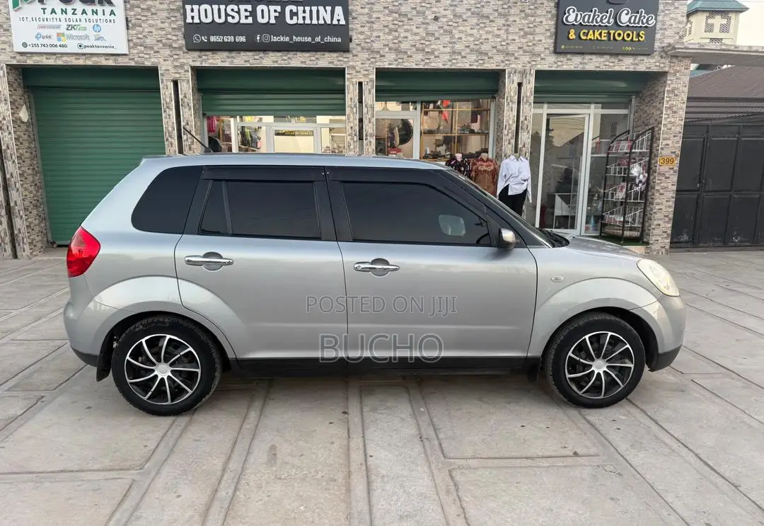 Mazda Verisa 2004 Gray