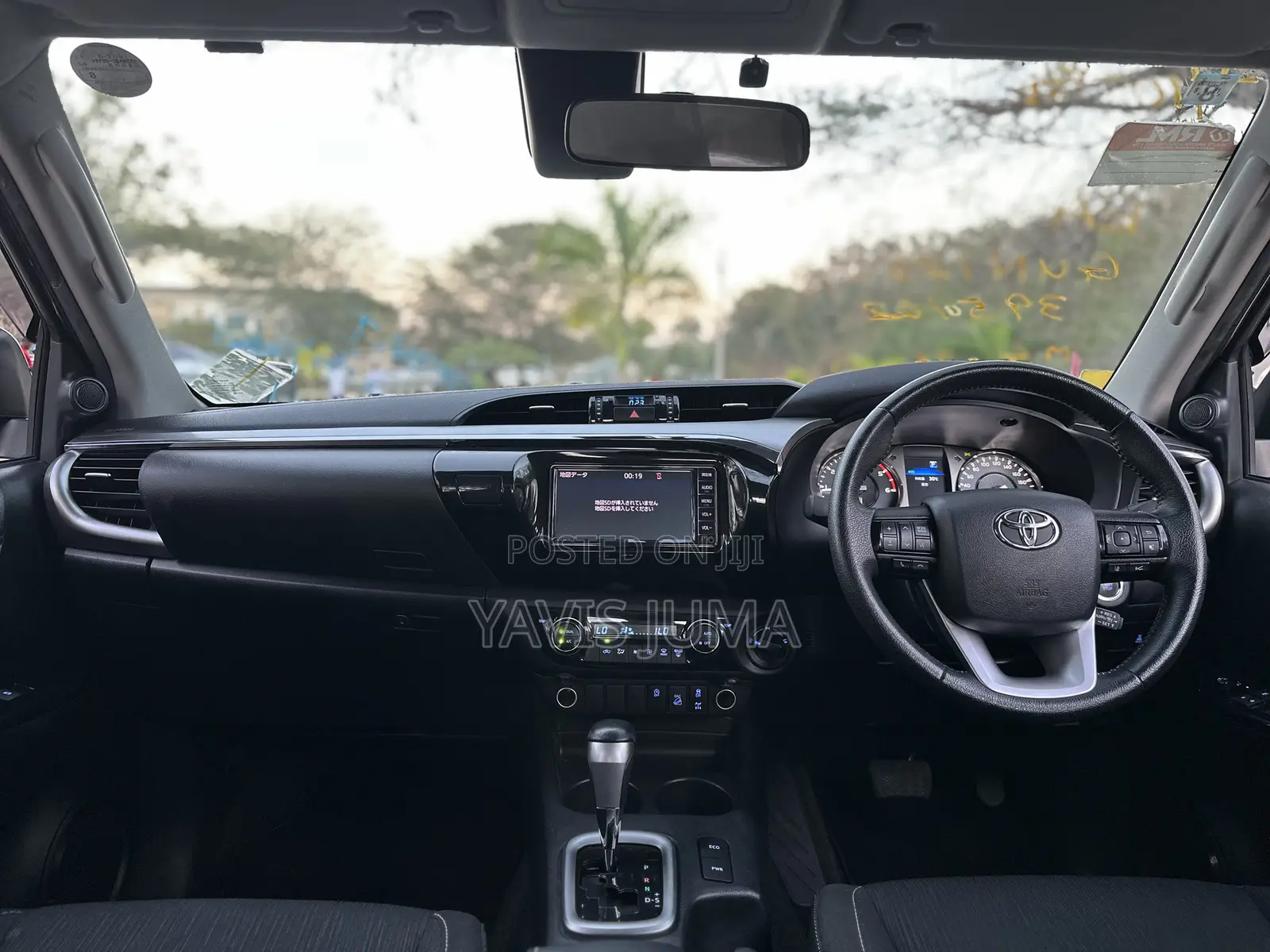 Toyota Hilux 2023 Gray