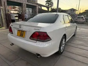 Toyota Crown 2006 White