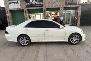 Toyota Crown 2006 White